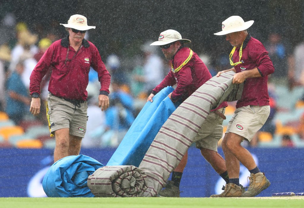 rain delay brisbane india vs aus.