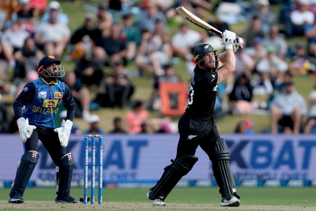 Glenn Phillips' Blistering Maiden Century Propels New Zealand to Victory over Pakistan