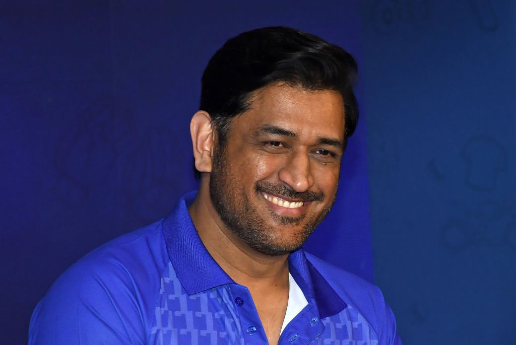 MS Dhoni and Sunny Deol Share Enthusiasm During India-Pakistan Showdown 