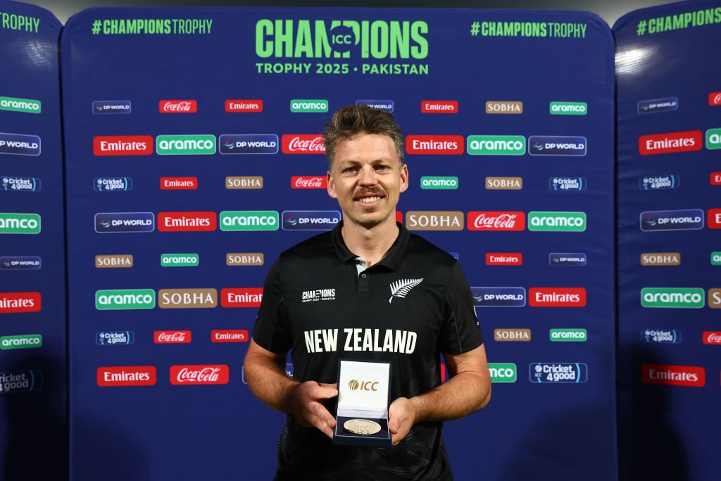 Michael Bracewell's Four-Wicket Haul Propels New Zealand into Champions Trophy Semi-Finals