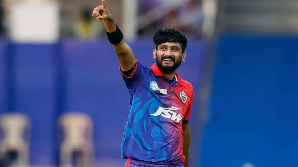 From Admirer to Protegé: Khaleel Ahmed's Journey with Mike Hussey