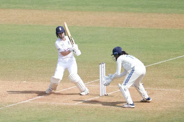 Amy Jones Leads England Women to Victory at Lord’s, Series Levelled 1–1