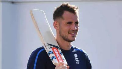Hales Eyes Gayle’s Record After Historic 14K Run Landmark
