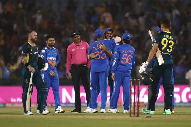 India Clinch 2-1 T20I Win Over Australia as Rain Washes Out Final 