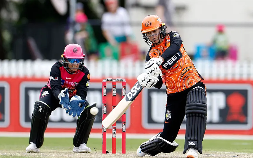 Perth Scorchers Edge Sydney Sixers WBBL 2025 Match