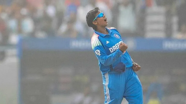 Deepti Sharma’s 3/18 Chokehold Seals India's Control in Finale