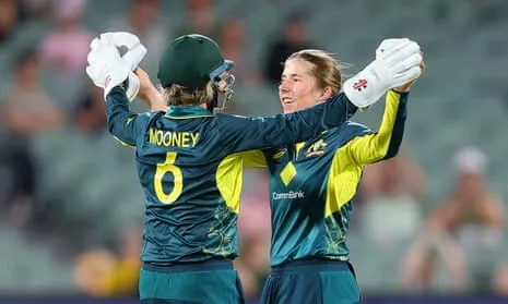 Australia Assert Early Control with 32-Run Win over England 