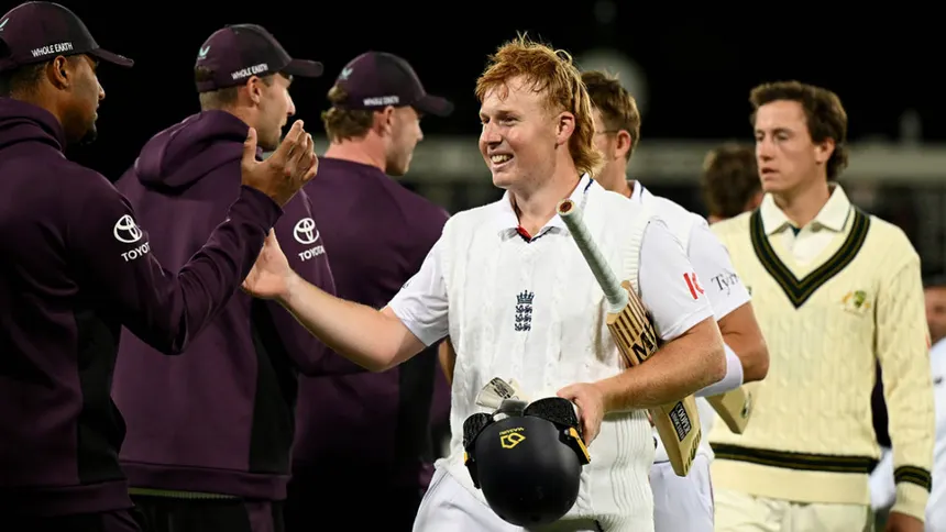 England XI Cruise Past Prime Minister’s XI in Ashes Tour Match