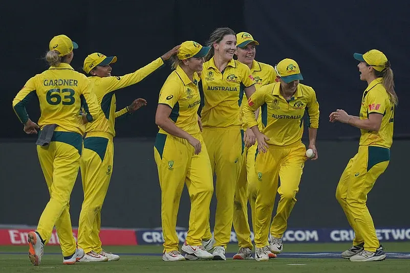 Australia Women Take Command with 6-Wicket Win Over England 