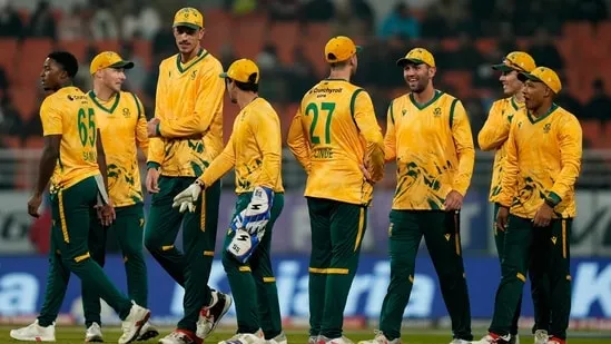 SA Seize Early Advantage as Indian Top Order Falters in 2nd T20I