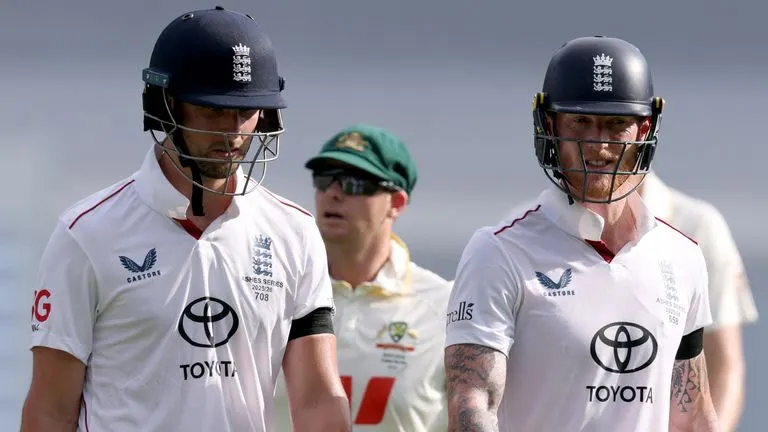 Australia in Control: Aggression and Stability to Pressurize England