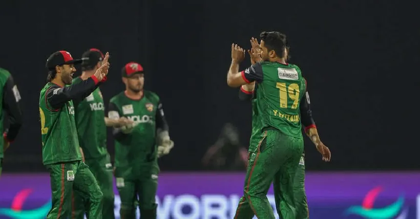 MI Emirates Hold to Beat Desert Vipers in Last-Over ILT20 